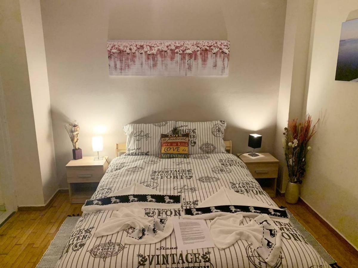 La Vie En Rose Studio,close to beach, Paleo Faliro Atenas Exterior foto